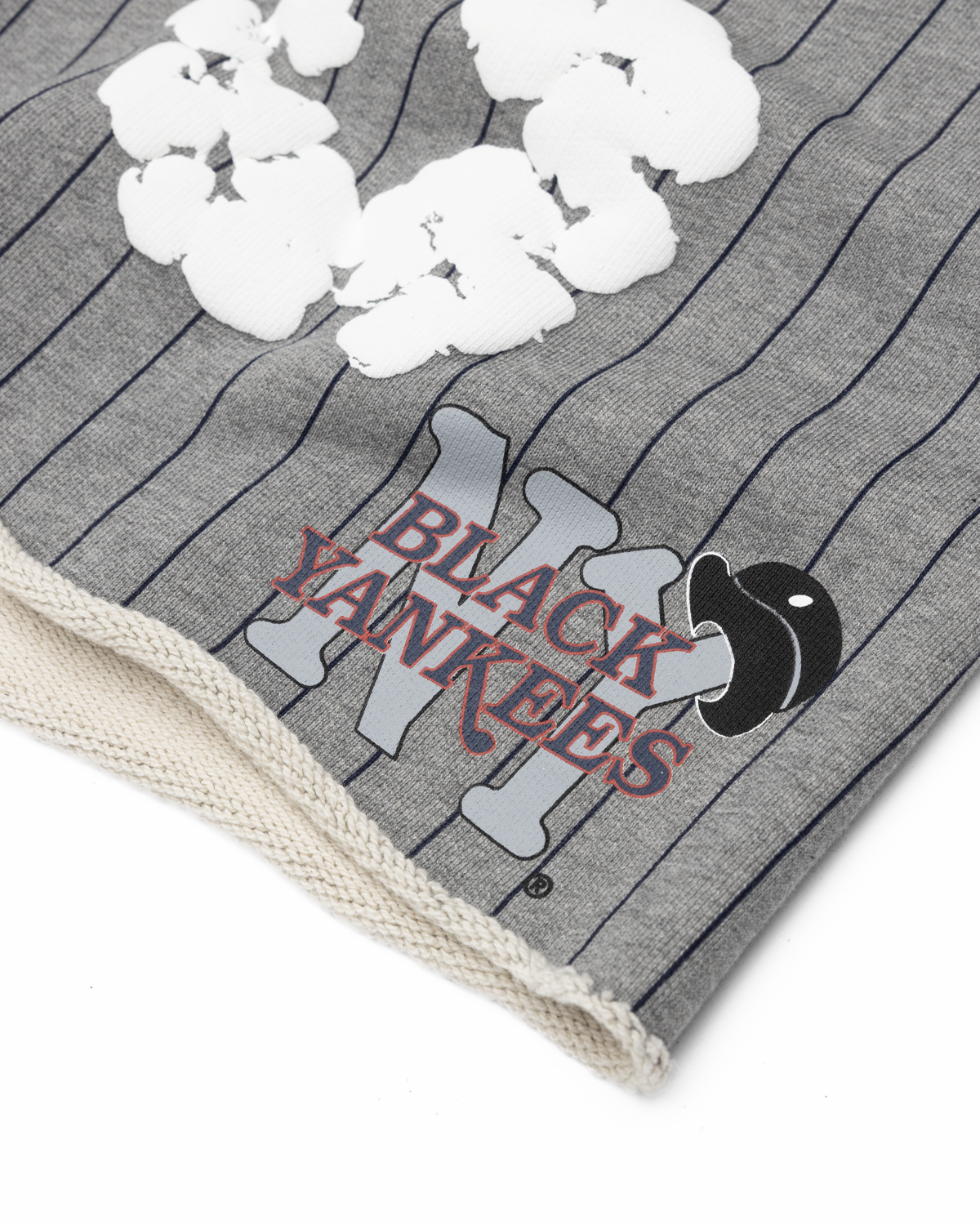 Pinstripe Wreath Sweatshorts Grey – view 3