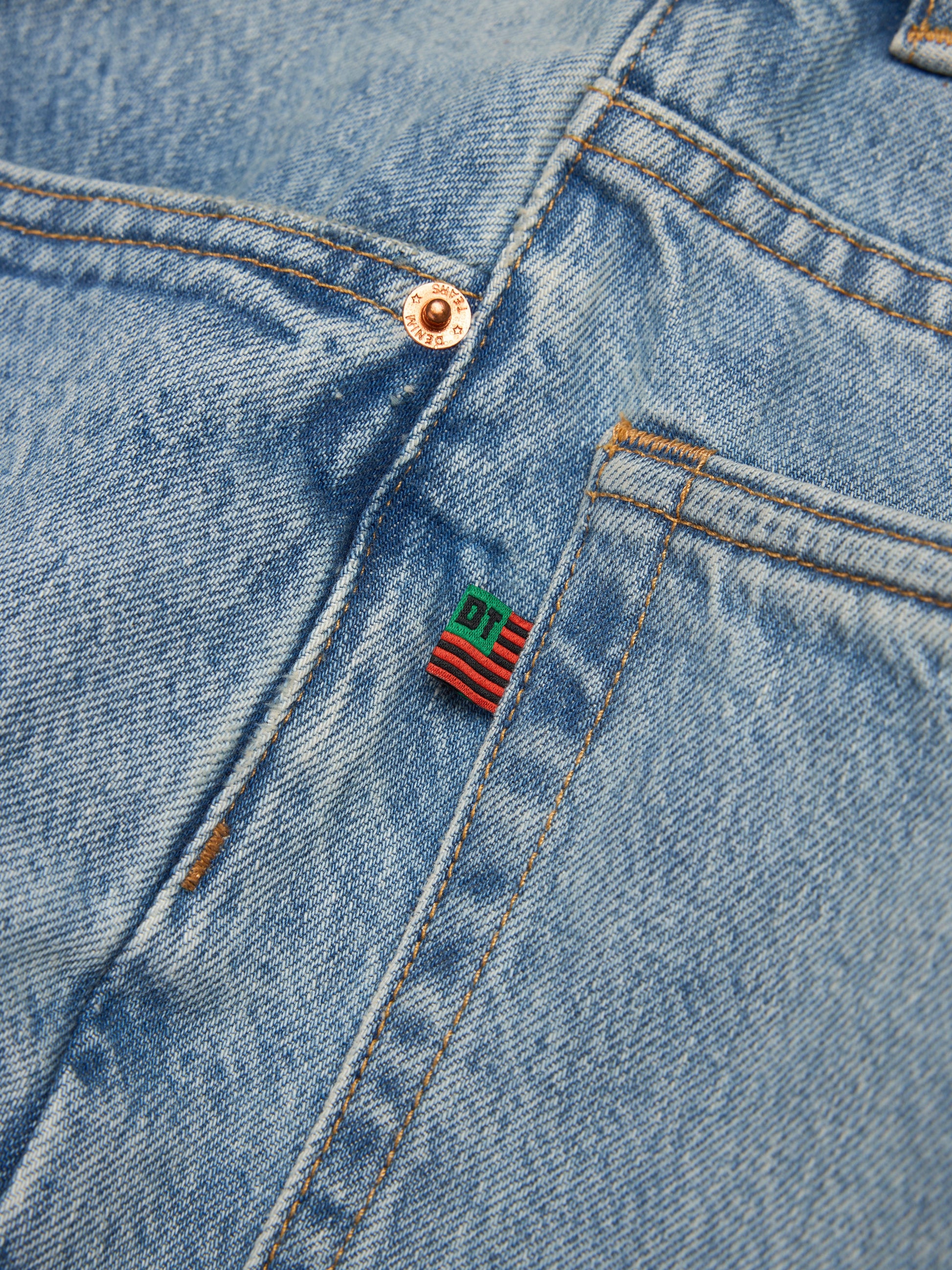 Straight Denim Pant Light Wash – view 3