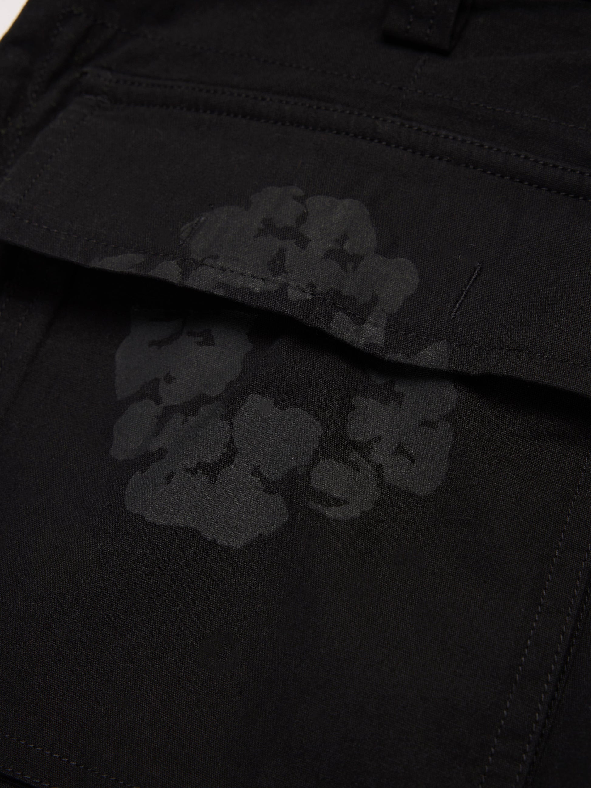 Mono Wreath Cargo Pant Black – view 3