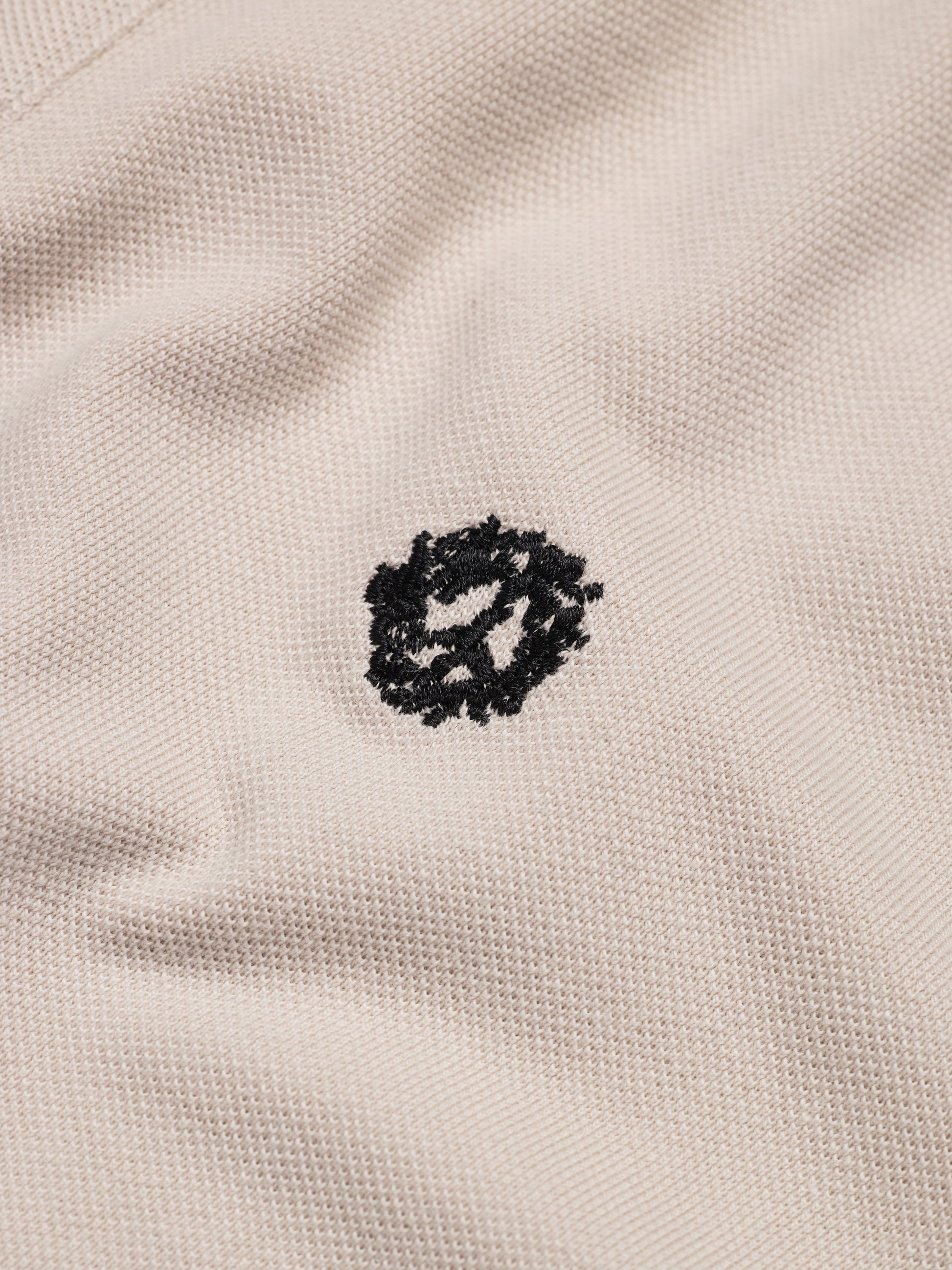 Peace Wreath Polo Cream – view 2