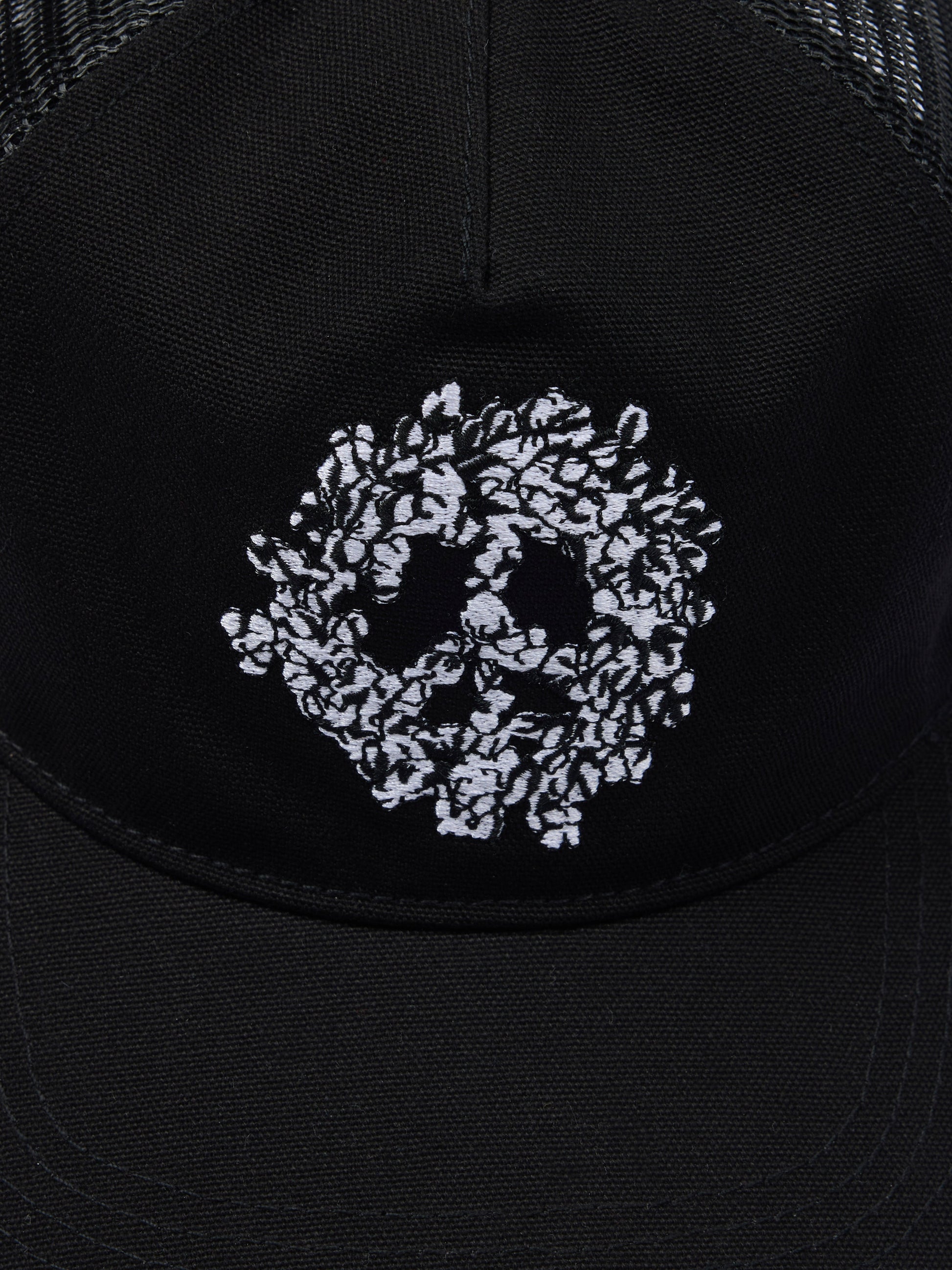 Peace Wreath Trucker Hat Black – view 3
