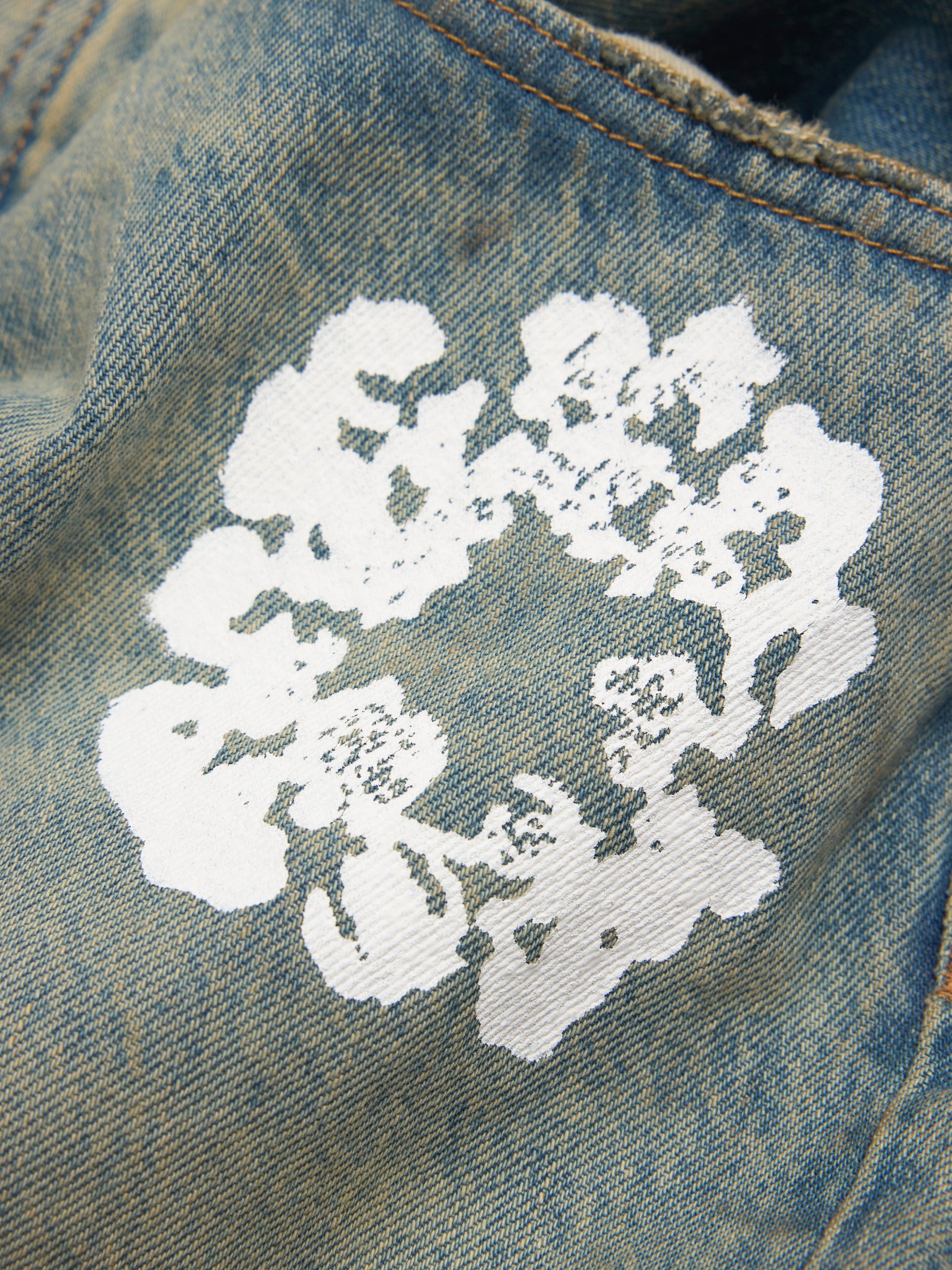 Straight Cotton Wreath Denim Pant Dirty Wash – view 3